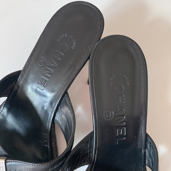 Chanel black leather slides - Picture 5 of 9